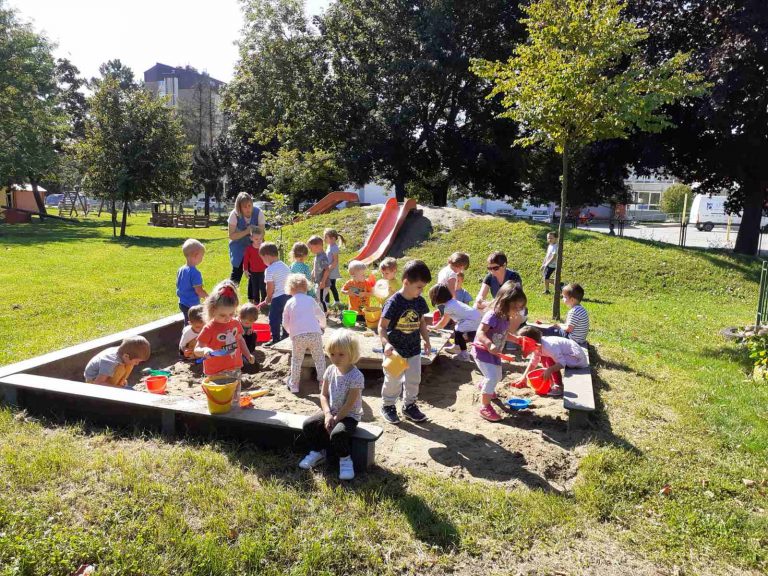 Boravak IV. skupine “Zmajčeki” na otvorenom