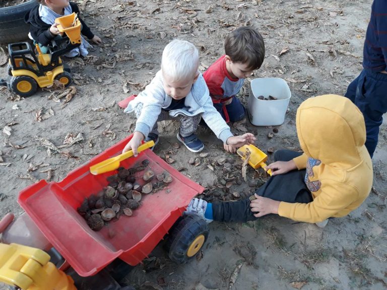 Istraživačke aktivnosti na dječjem igralištu vrtića