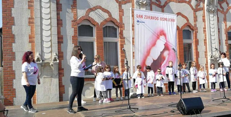 DAN ZDRAVOG OSMIJEHA