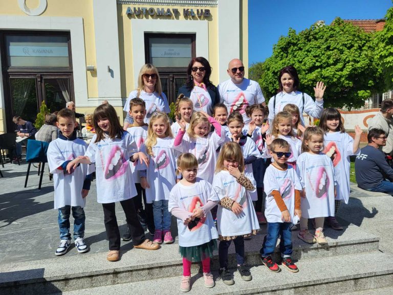 Delfinići na Danu zdravog osmijeha