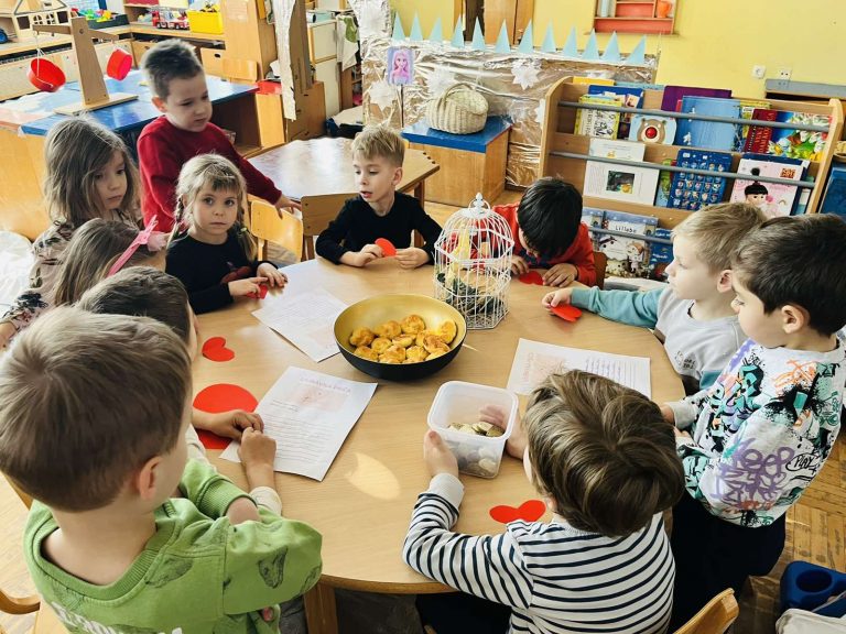 Obilježavanje Valentinova u vrtićkim skupinama PO “Vjeverica”