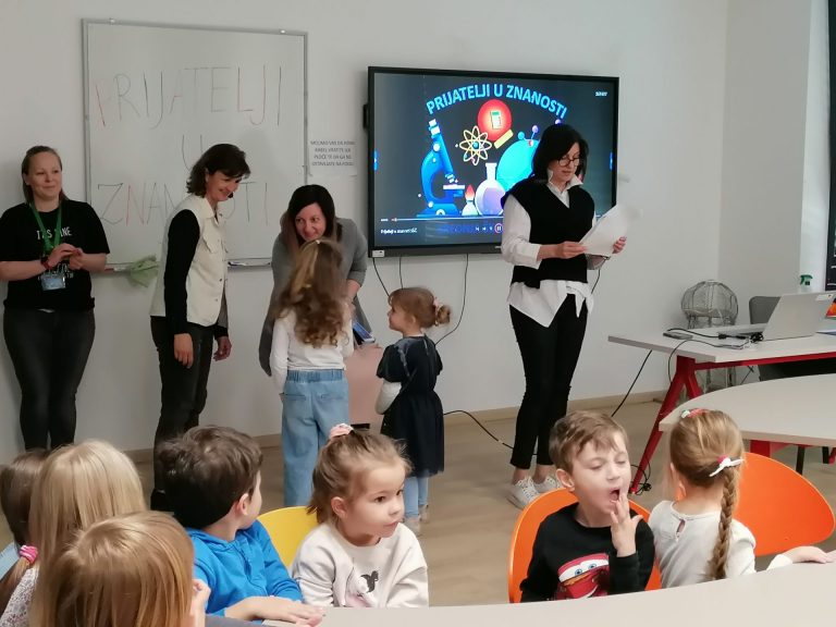 “Delfinići” i škole se vole