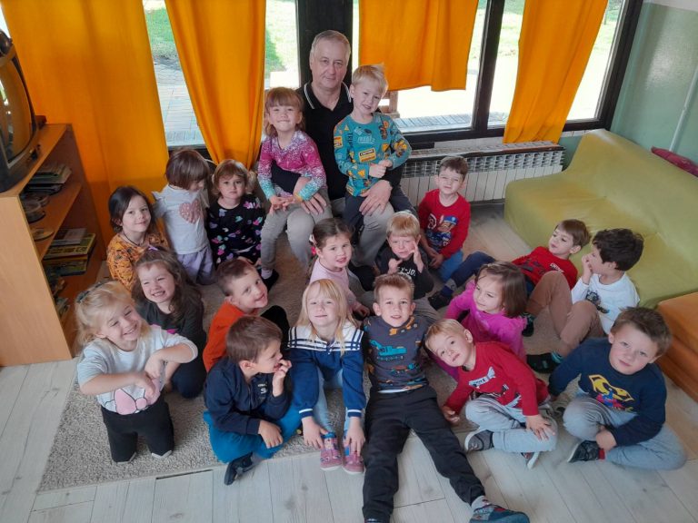 Obilježavanje Međunarodnog dana starijih osoba u V. skupini “Slatkiši”