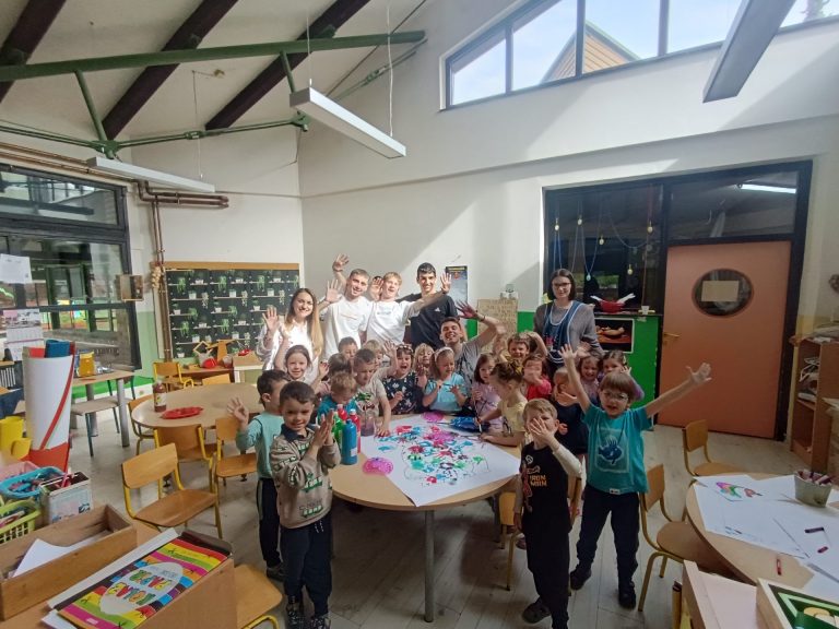 MATURANTI ČITAČI GOSTOVALI U DJEČJEM VRTIĆU CIPELICA