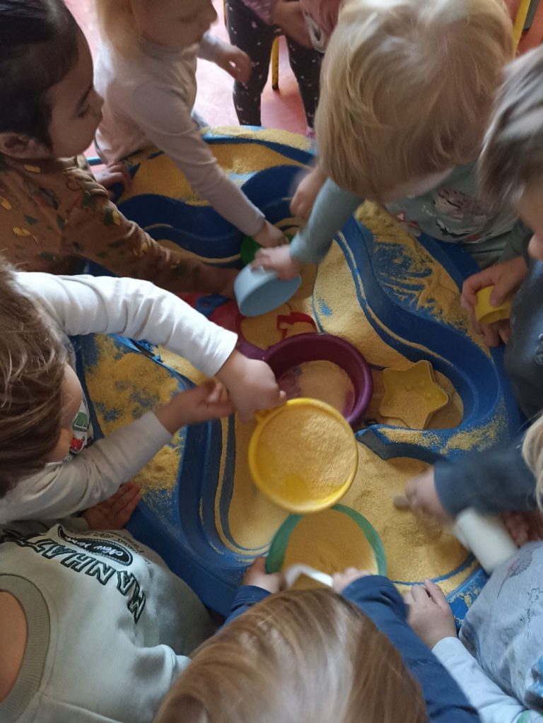 Igra sa rastresitim materijalima