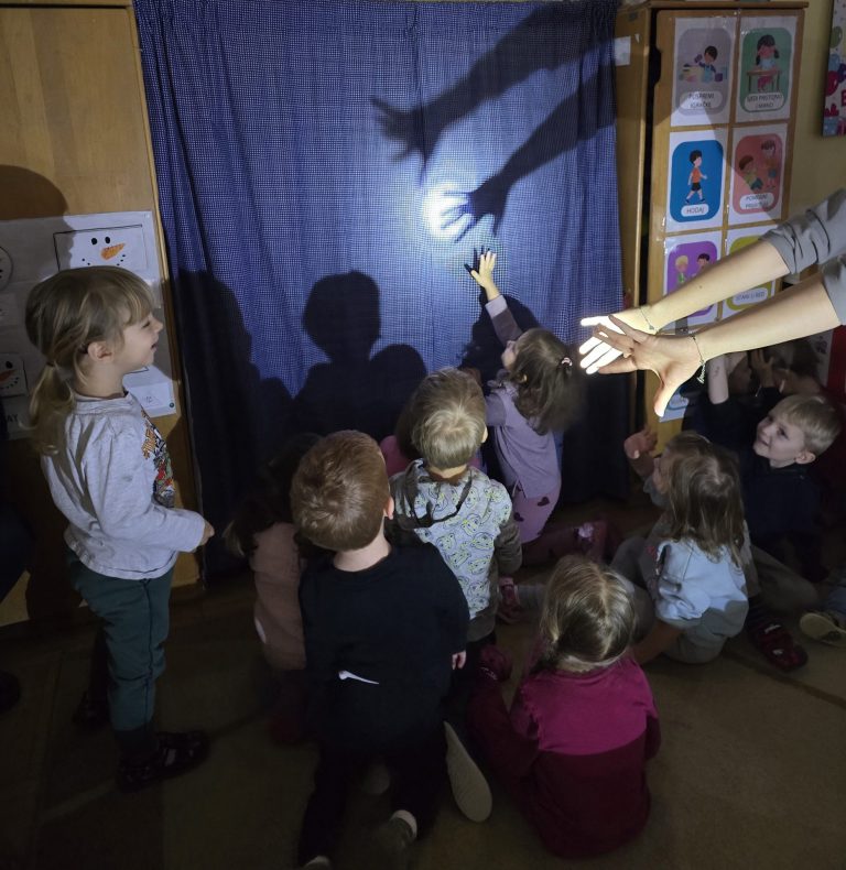 SVJETLOST I SJENA U SKUPINI  “TOČKICE”