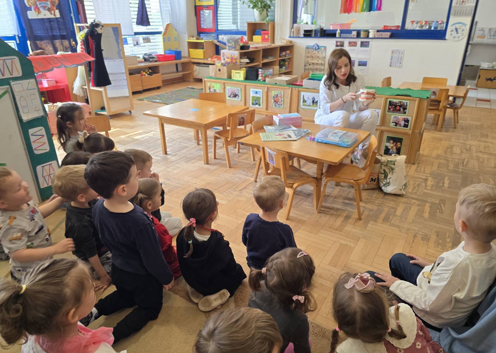 Posjet stomatologinje Ivone Posavec u skupini “Točkice”